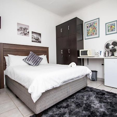 Willow Guest House Boksburg Eksteriør bilde