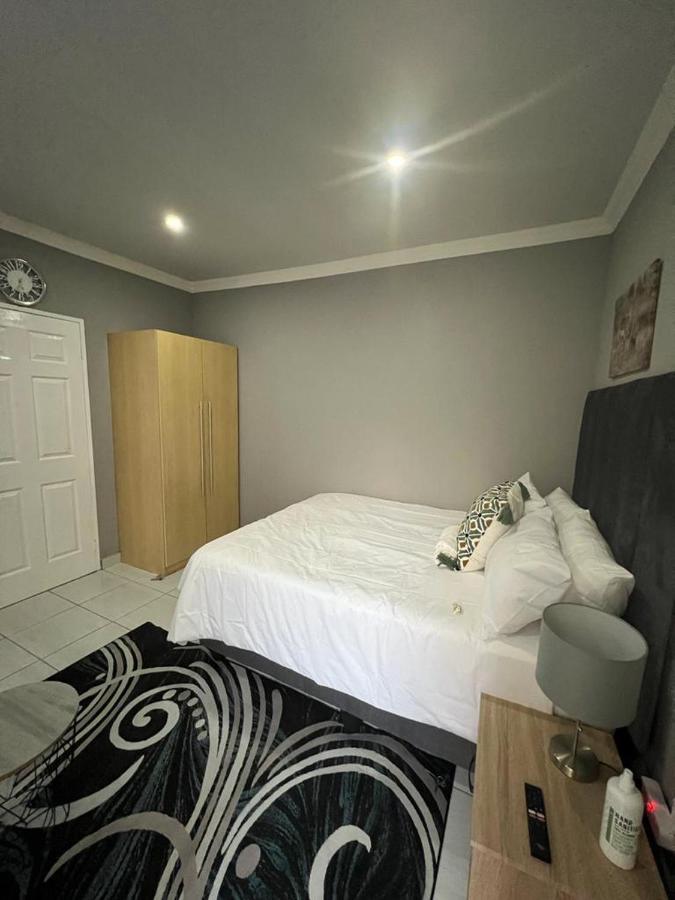 Willow Guest House Boksburg Eksteriør bilde