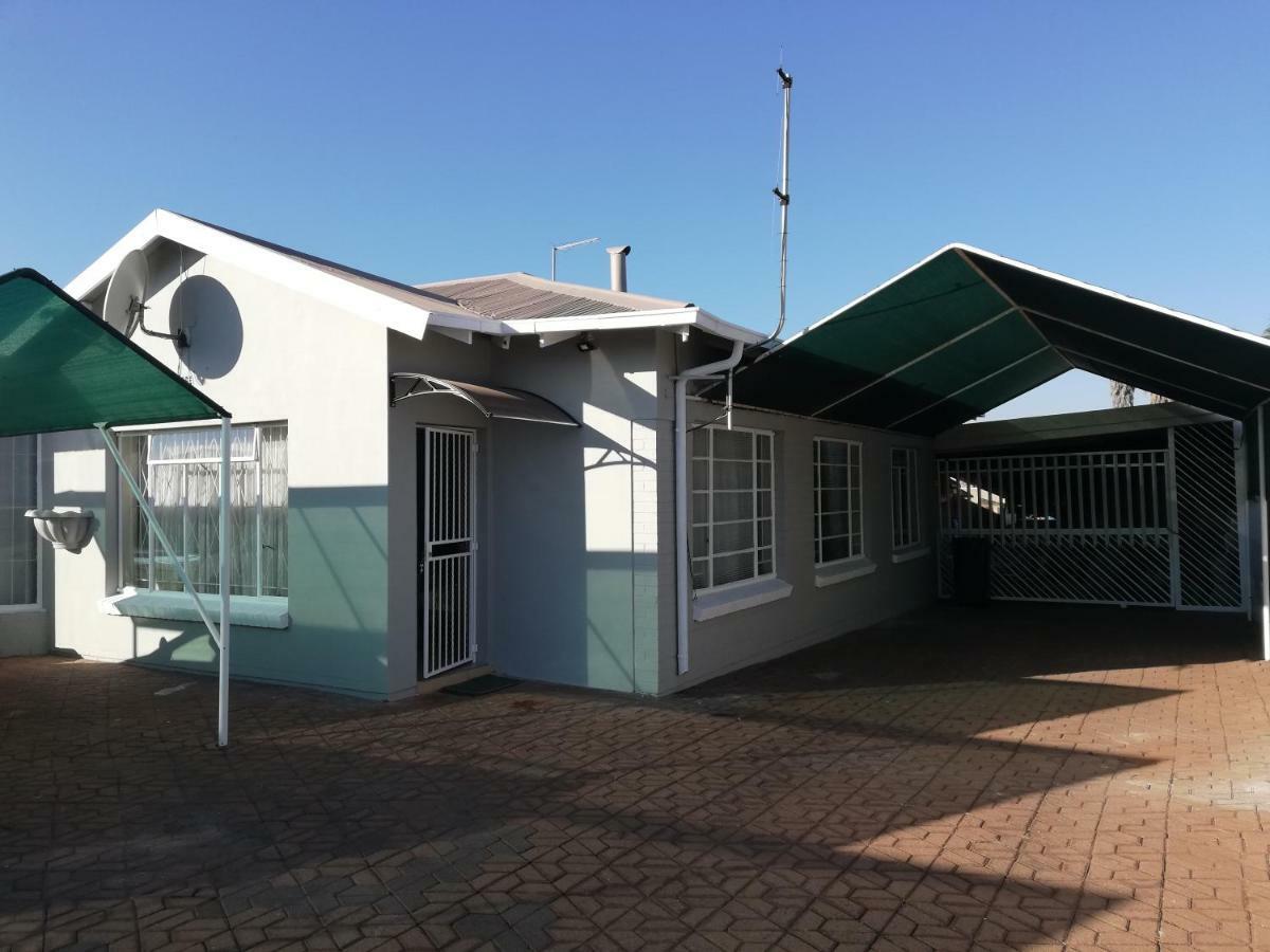 Willow Guest House Boksburg Eksteriør bilde